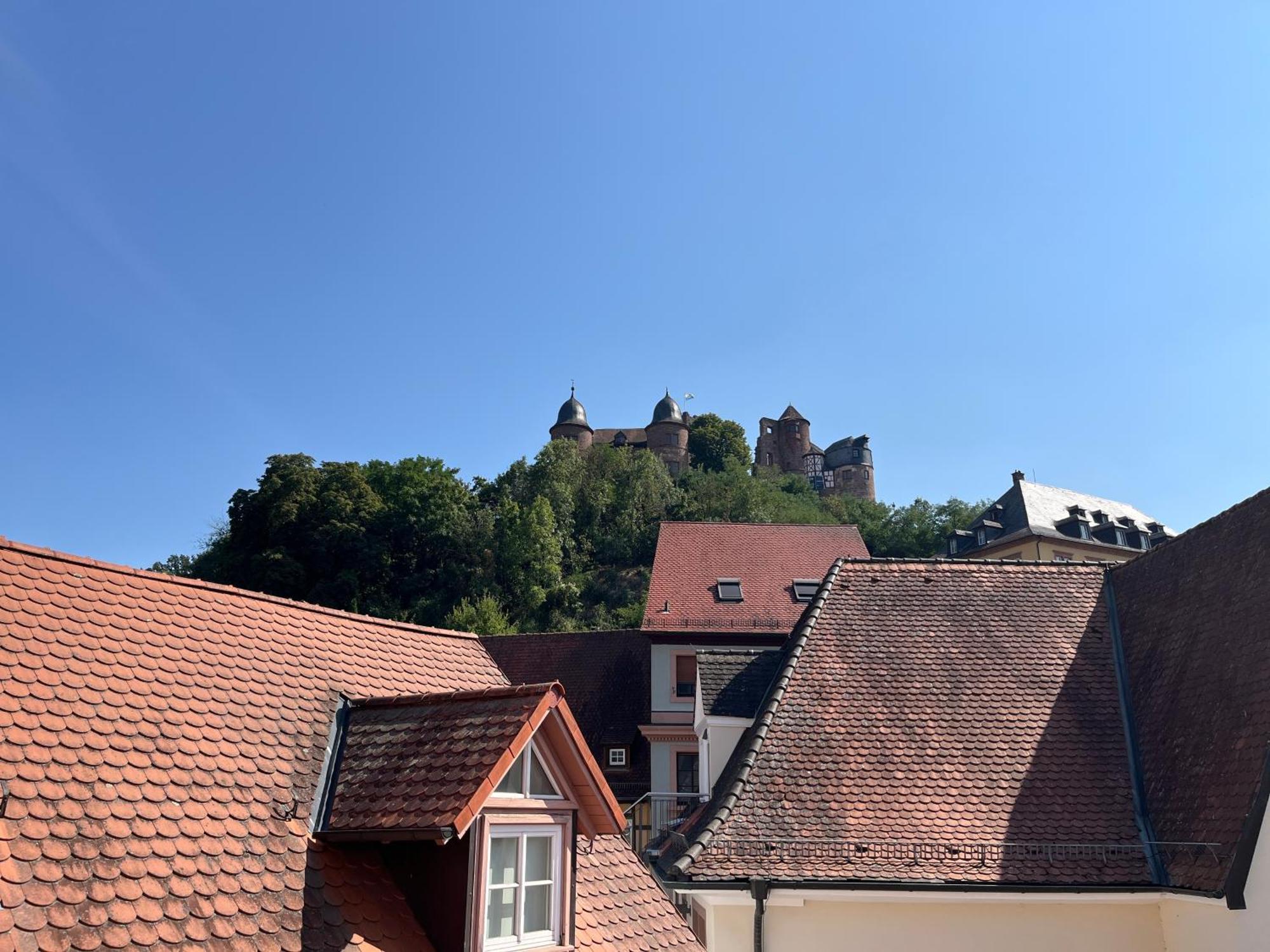 La Flamme Wertheim Garni Bed and Breakfast Eksteriør billede