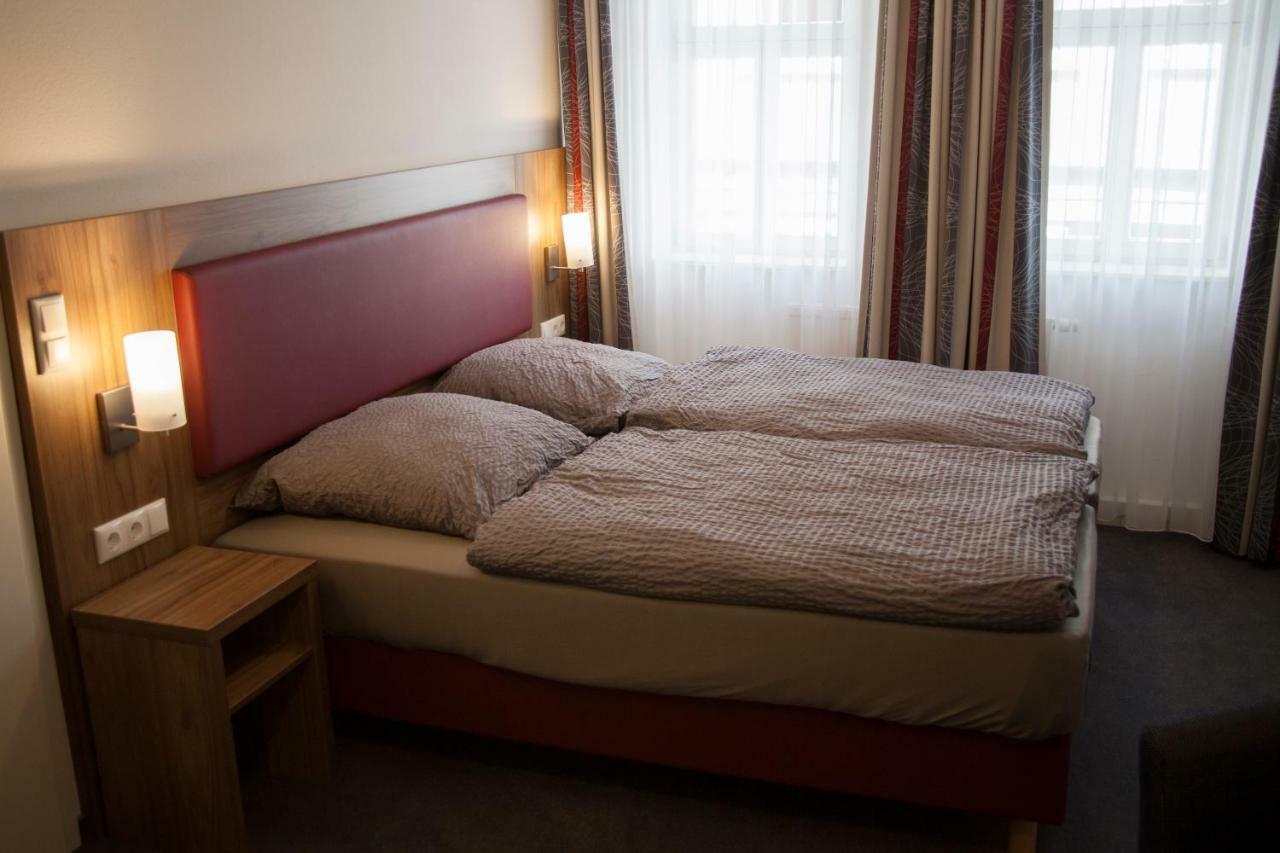 La Flamme Wertheim Garni Bed and Breakfast Eksteriør billede